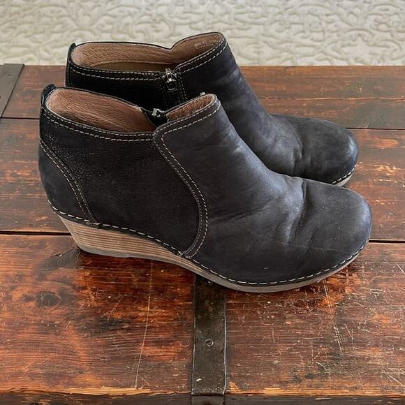 Dansko Black Nubuck Leather Susan Ankle Boots Size 41 - Picture 4 of 7